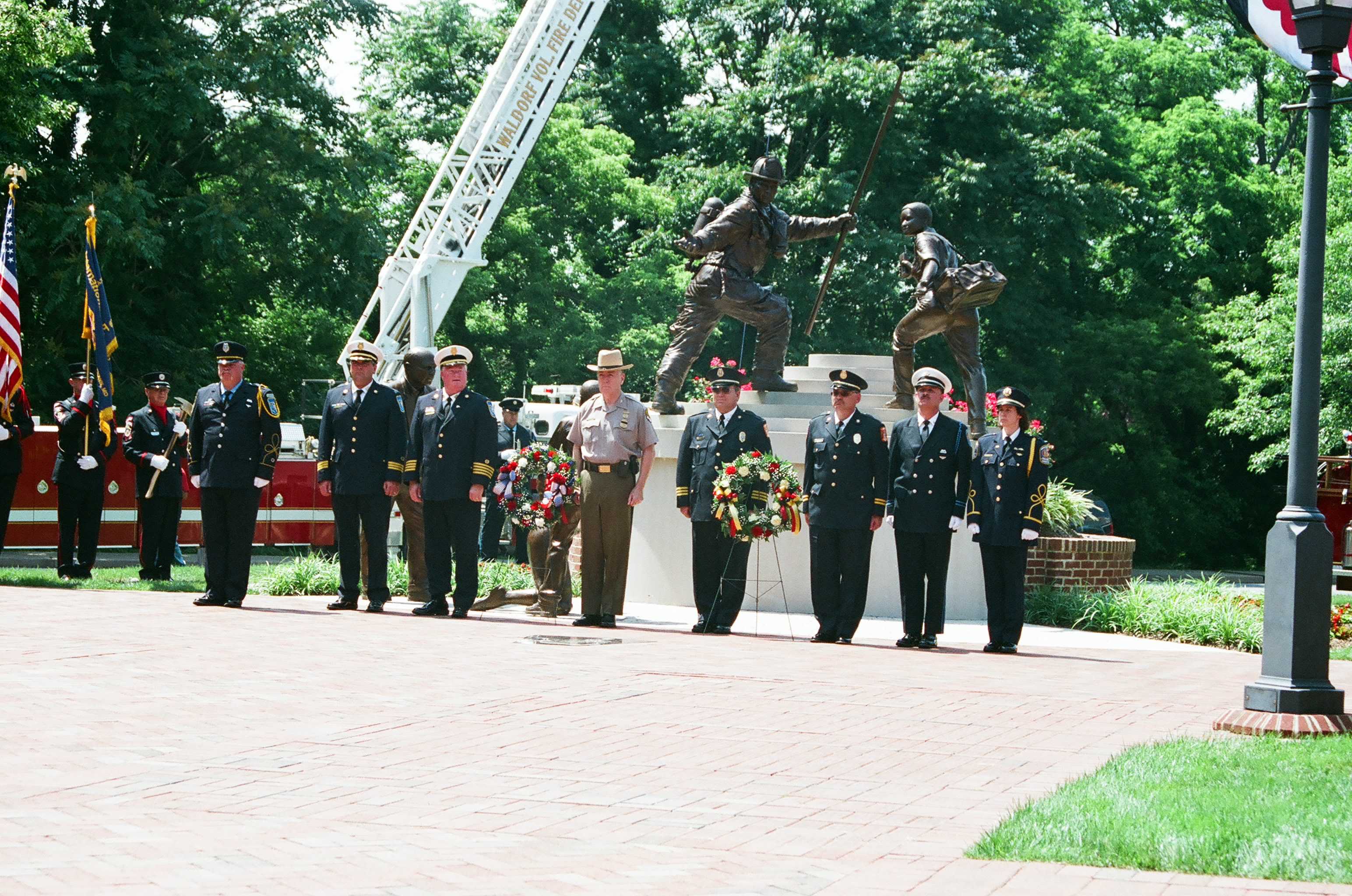 memorial wreath resized 2009
